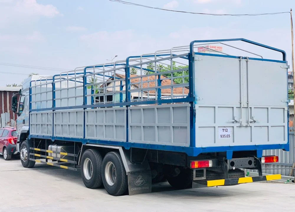 xe tải Chenglong H5 3 chân